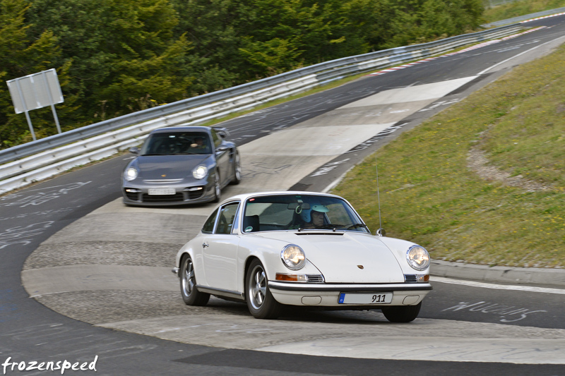 911 vs GT2 Karussell