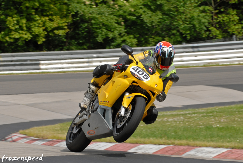 Karussell Wheelie exit CBR600RR