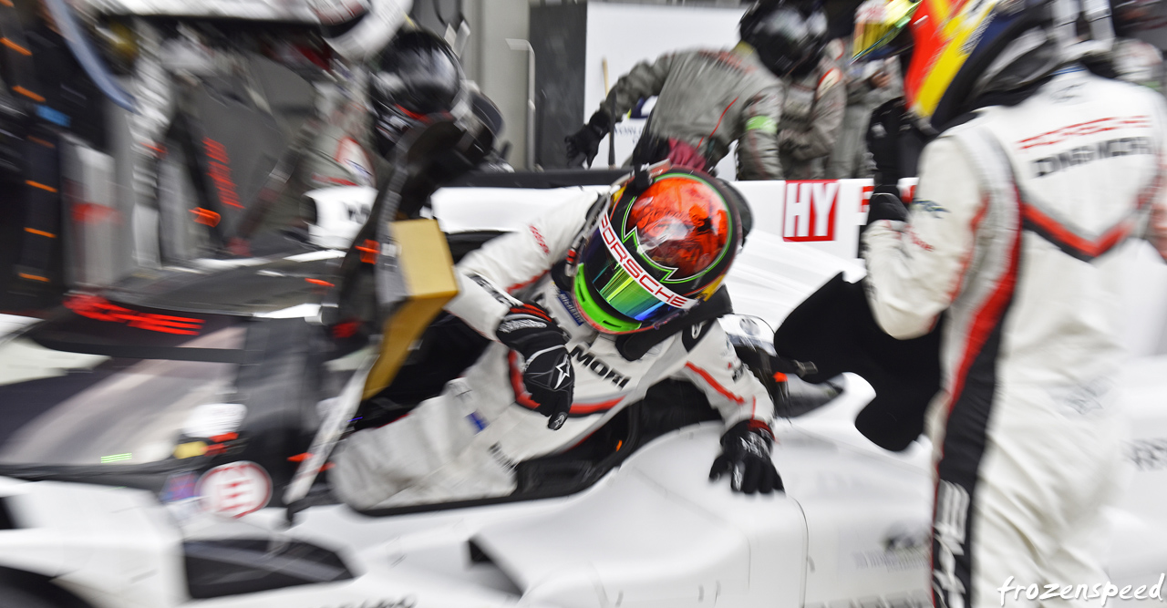 Brendon Hartley Porsche 919 pitstop